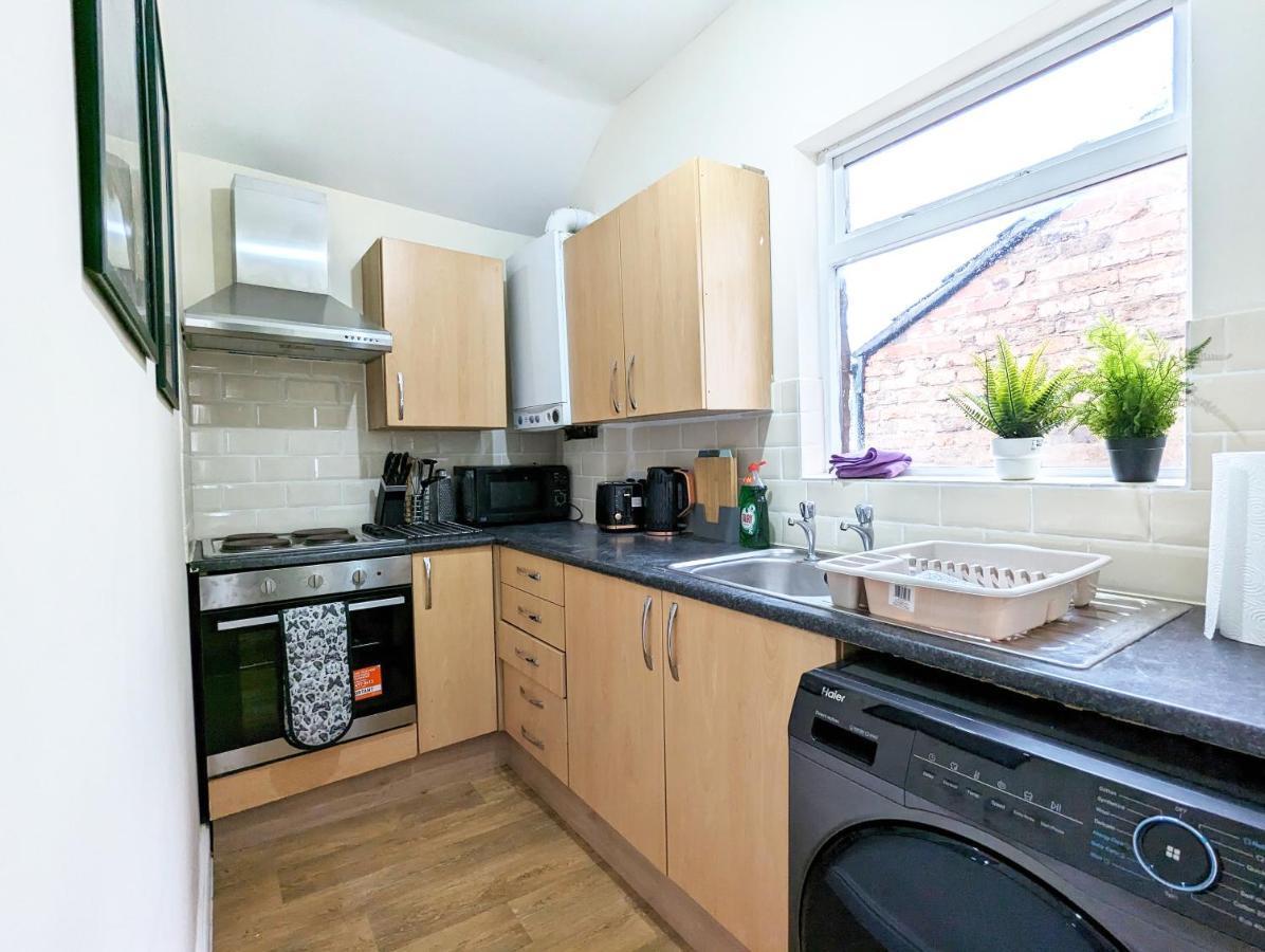 Guest Rooms In Anfiled Near Stadium, Free Parking Liverpool Extérieur photo
