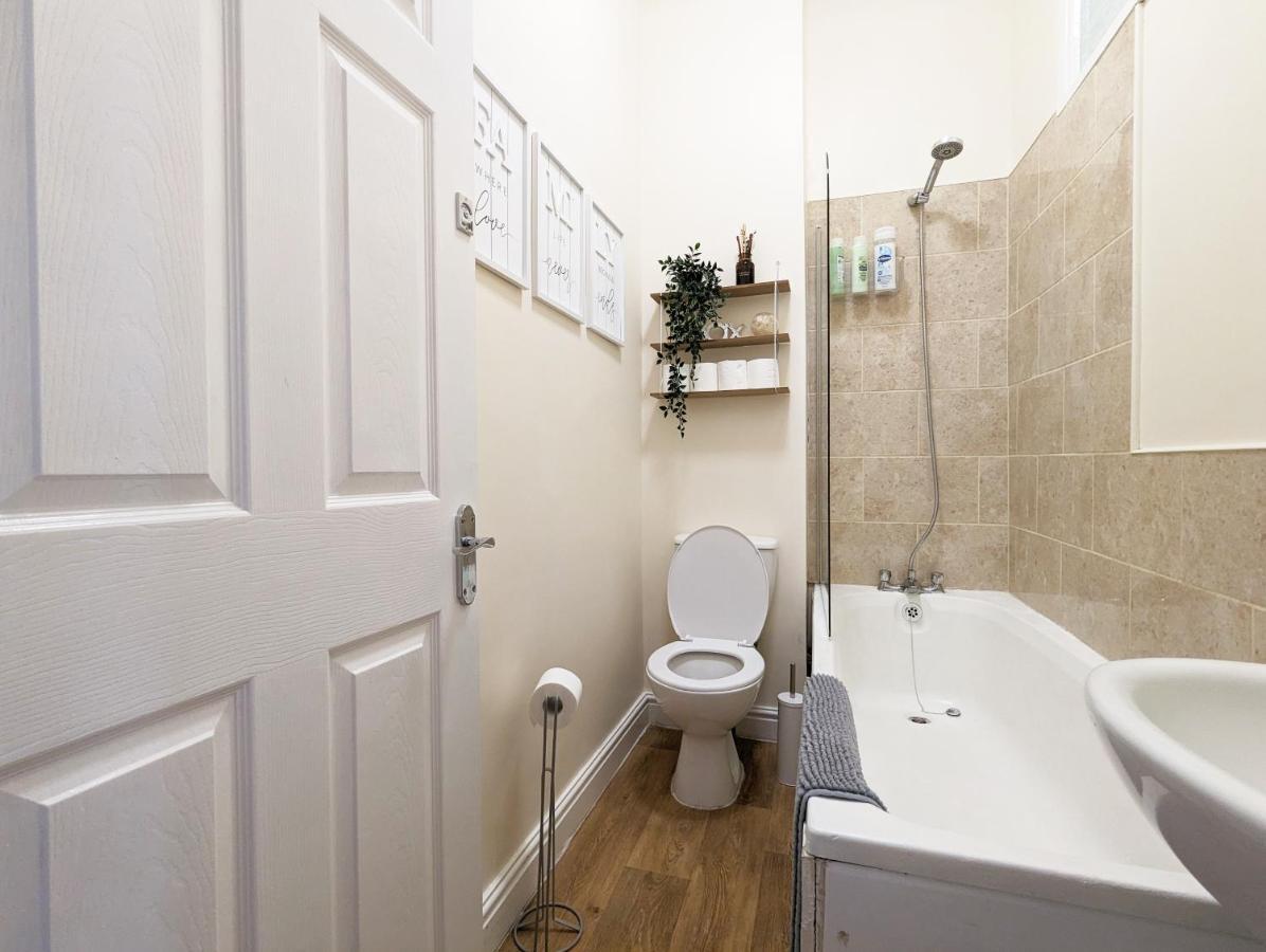 Guest Rooms In Anfiled Near Stadium, Free Parking Liverpool Extérieur photo